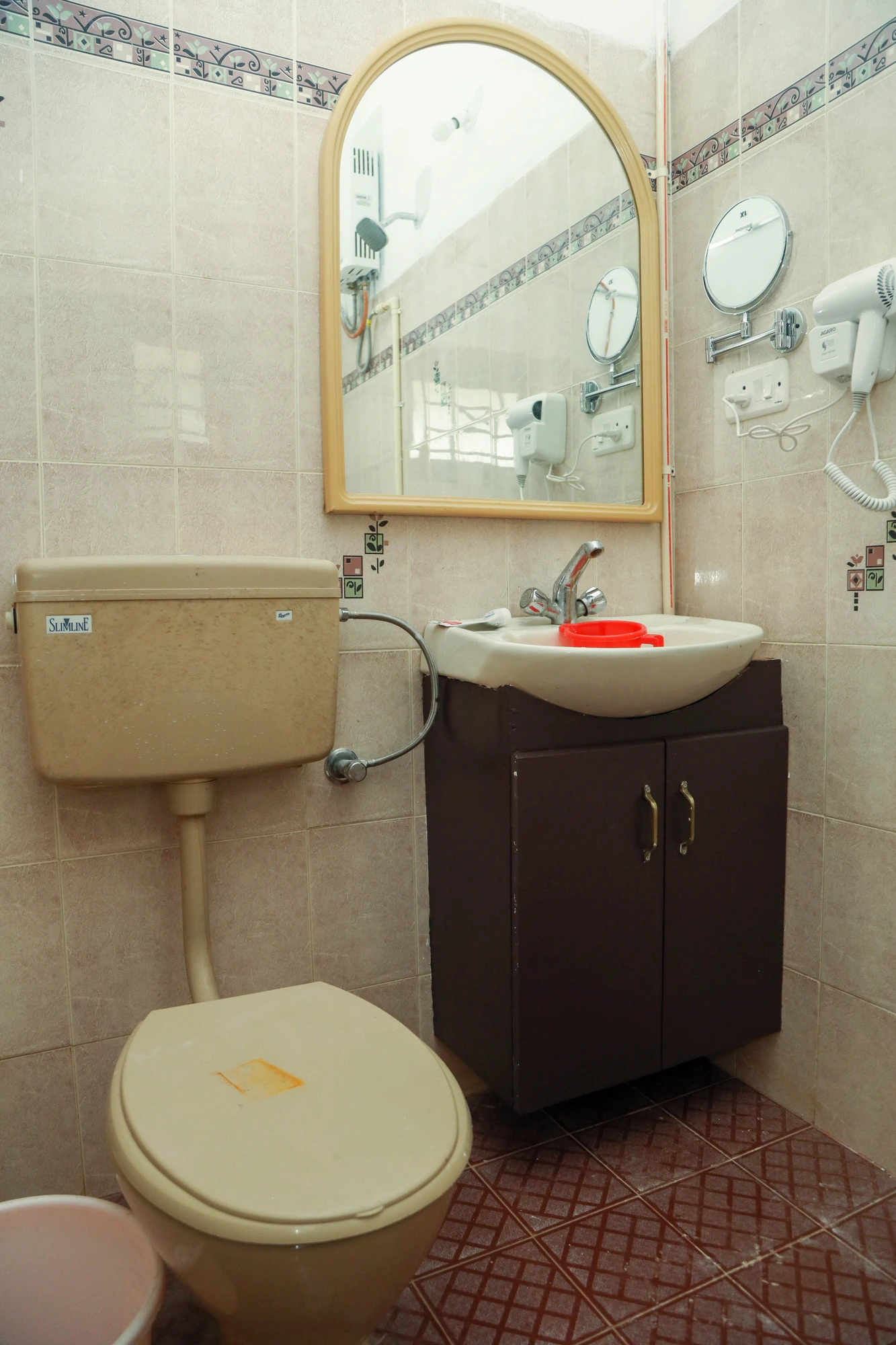 Bison Trail — En-suite bathroom